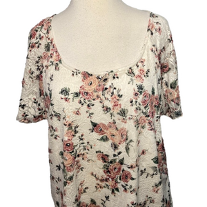 Fig & Blu Short Sleeve Top Roses and Lace 2X